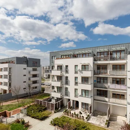 Platan Center Iv By Renters