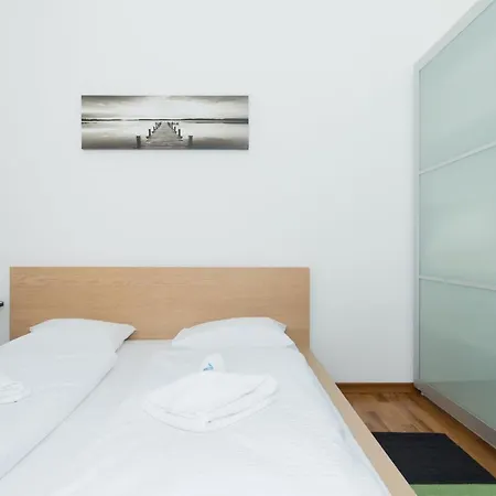 Platan Center Iv By Renters Appartement